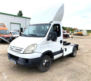 Влекач Iveco