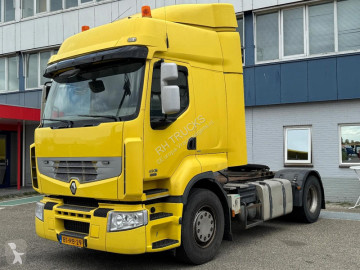 Влекач Renault