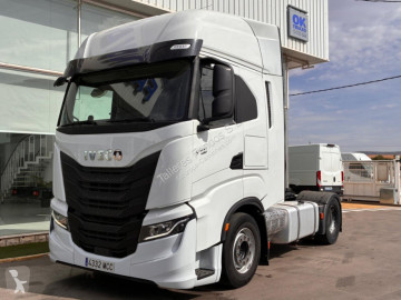 Tracteur Iveco