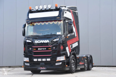Влекач Scania