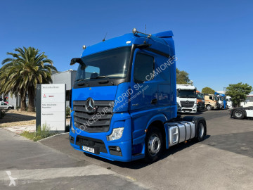 Cabeza tractora Mercedes