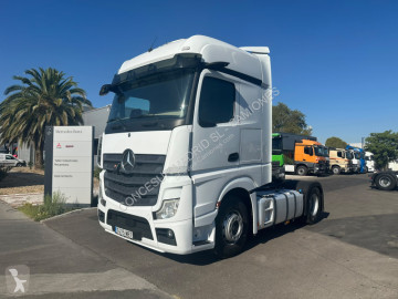 Cabeza tractora Mercedes