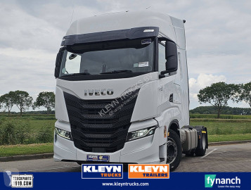 Влекач Iveco S-WAY AS440S49