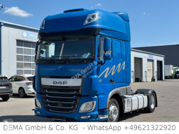 Влекач извънгабаритен товар DAF