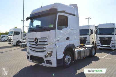 جرار Mercedes
