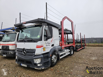 Mercedes tractor unit