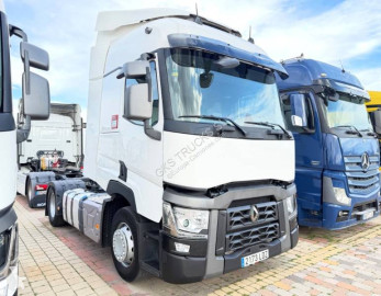 Tahač Renault