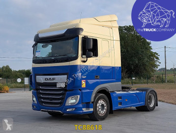 Влекач DAF