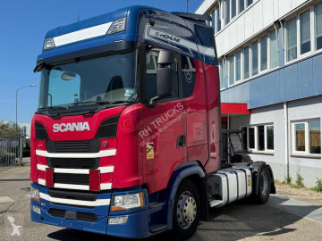 Влекач Scania