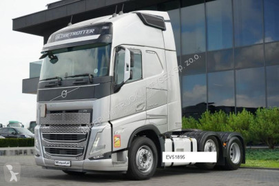 Влекач Volvo