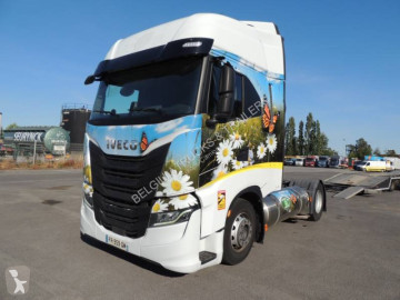 Влекач Iveco S-WAY 460