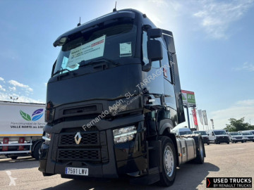 Влекач Renault T-High