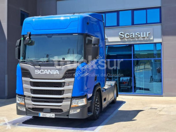 Влекач Scania