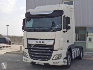 Влекач DAF
