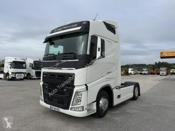Влекач Volvo FH13 500