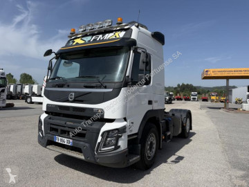 Влекач Volvo FMX 500