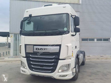 Влекач DAF