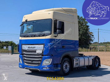 Влекач DAF