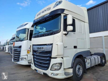 Cabeza tractora DAF