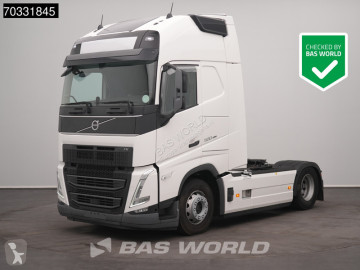 Влекач Volvo
