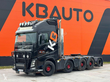 جرار Volvo