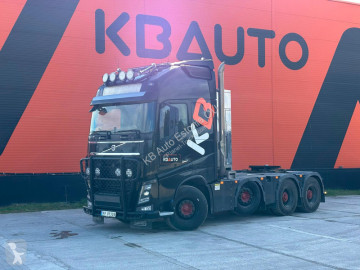 جرار Volvo