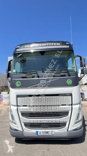 جرار Volvo