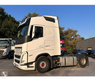 جرار Volvo