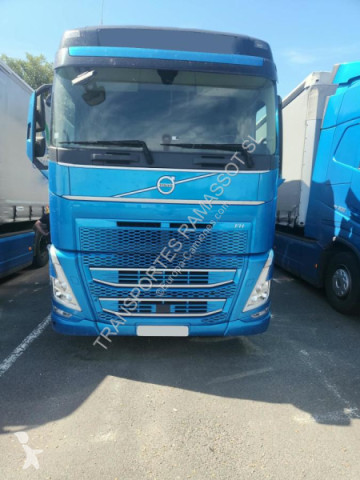 جرار Volvo