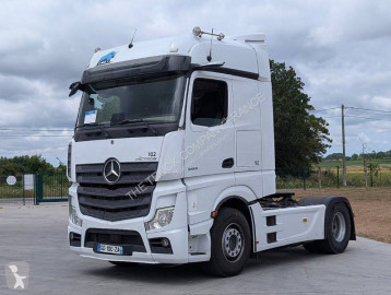 MercedesActros1853