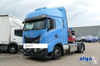 Traktor Iveco