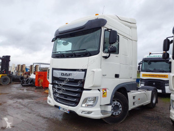 Cabeza tractora DAF