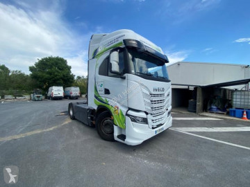 Cabeza tractora Iveco