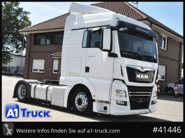 Cabeza tractora convoy excepcional MAN