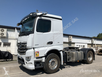 Cabeza tractora Mercedes