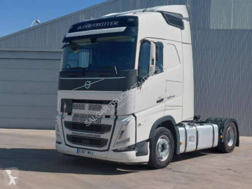 Cabeza tractora Volvo