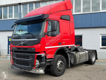 Cabeza tractora Volvo