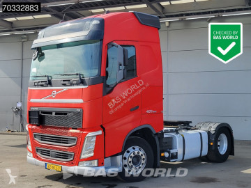 Cabeza tractora productos peligrosos / ADR Volvo