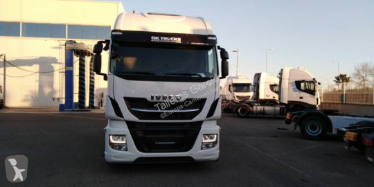Tratores produtos perigosos /adr Iveco