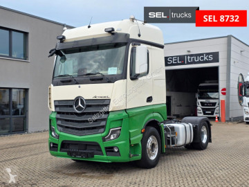 Cabeza tractora Mercedes