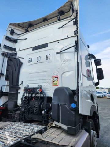 Cabeza tractora Renault