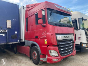 Cabeza tractora DAF
