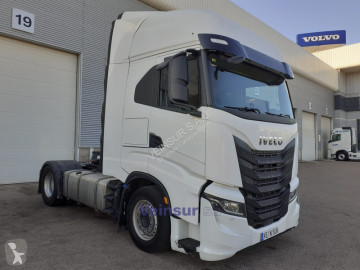 Tracteur Iveco