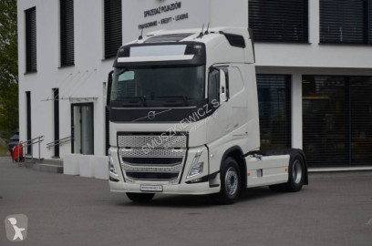 Cabeza tractora Volvo