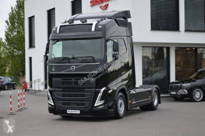 Cabeza tractora Volvo