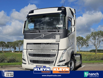 Cabeza tractora Volvo