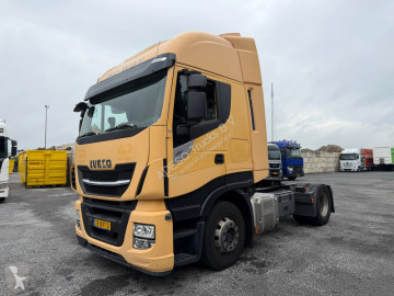 Cabeza tractora Iveco