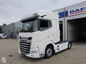 Cabeza tractora DAF XG + 530 FT 4X2