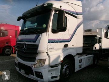 Mercedes tractor unit