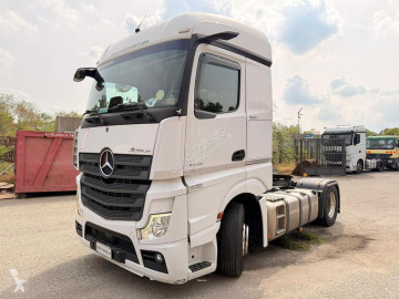 Cabeza tractora Mercedes Actros 1848